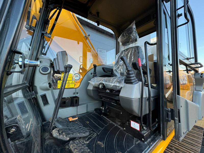 Excavadora de cadenas nuevo JCB 205 Hydraulic Excavator: foto 18