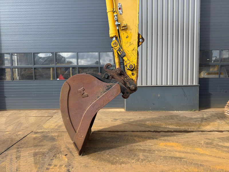 Excavadora de cadenas Komatsu PC240LC-10: foto 8