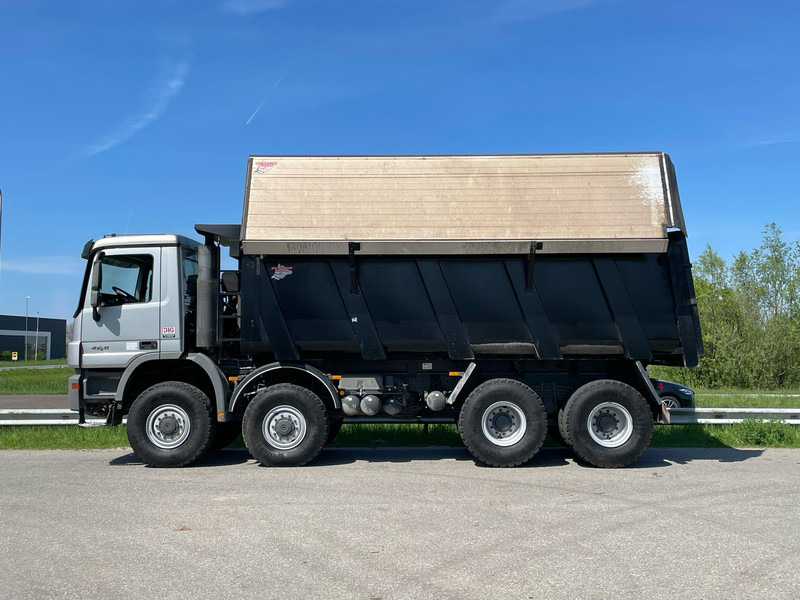 MERCEDESBENZ Actros 4150 V8 - Camión volquete: foto 4 MERCEDESBENZ Actros 4150 V8 - Camión volquete: foto 4