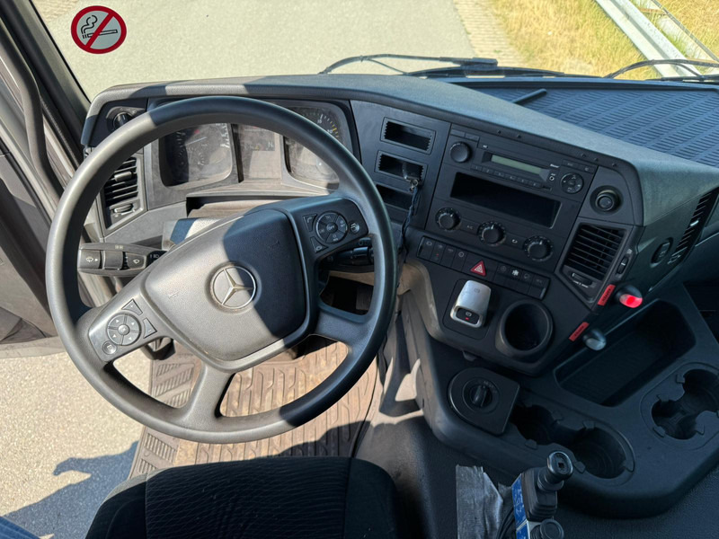 Leasing de MERCEDESBENZ Arocs 4848 8x8 tipper MERCEDESBENZ Arocs 4848 8x8 tipper: foto 15