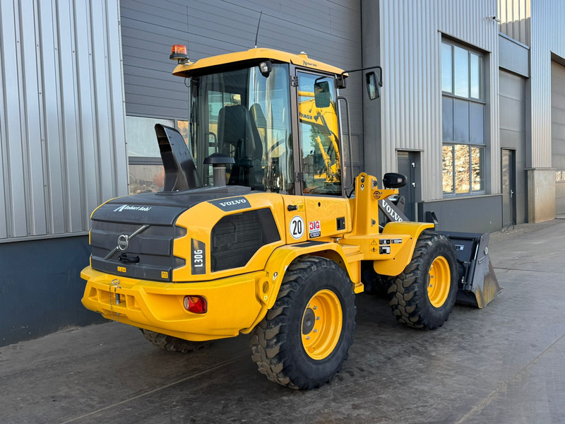 Volvo L30G - Cargadora de ruedas: foto 4 Volvo L30G - Cargadora de ruedas: foto 4