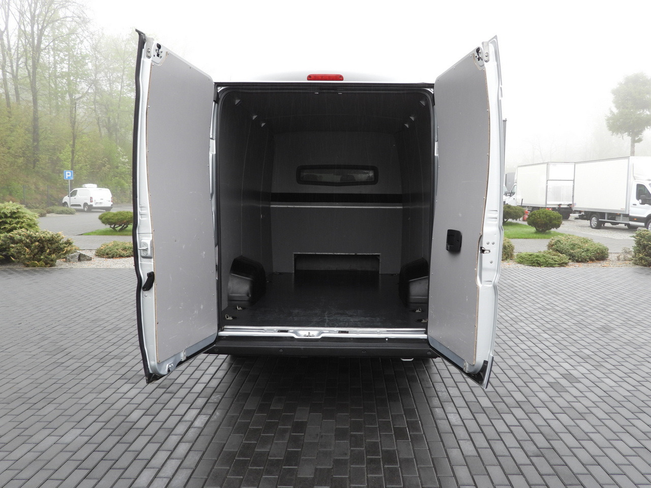 Furgón CITROEN JUMPER  BOX DELIVERY VAN 7 SEATS CRUISE CONTROL LED LIGHTS AIR CONDITIONING  165HP: foto 12