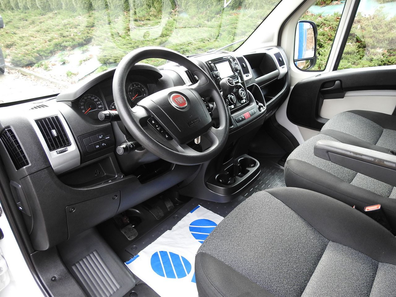 FIAT DUCATO TARPAULIN LIFT 9 PALLETS WEBASTO CRUISE CONTROL A/C LED LAMP 180HP - Furgoneta con lona: foto 2 FIAT DUCATO TARPAULIN LIFT 9 PALLETS WEBASTO CRUISE CONTROL A/C LED LAMP 180HP - Furgoneta con lona: foto 2