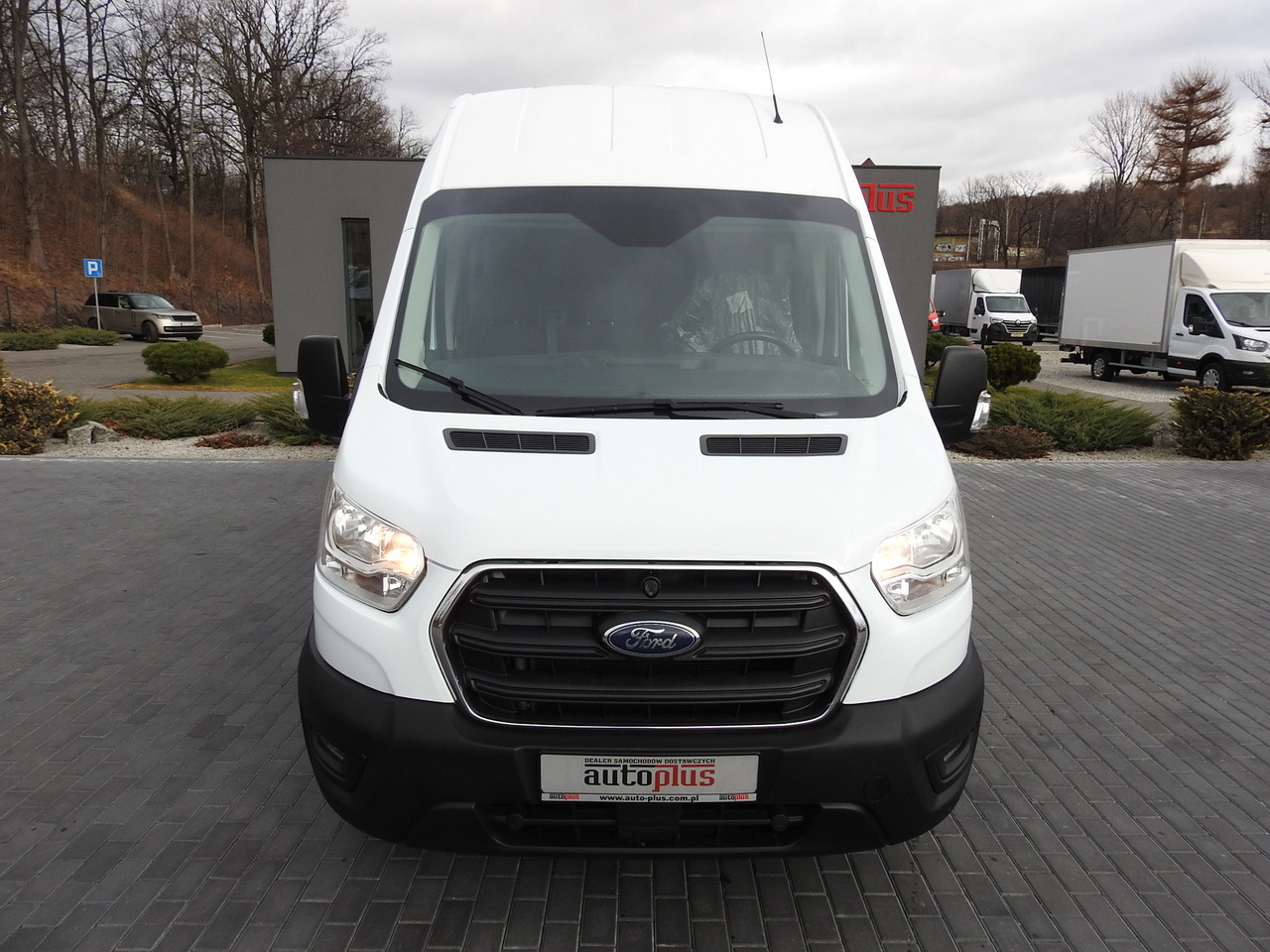 FORD TRANSIT BOX DELIVERY VAN 6 SEATS CRUISE CONTROL AIR CONDITIONING 185HP - Furgón: foto 5 FORD TRANSIT BOX DELIVERY VAN 6 SEATS CRUISE CONTROL AIR CONDITIONING 185HP - Furgón: foto 5