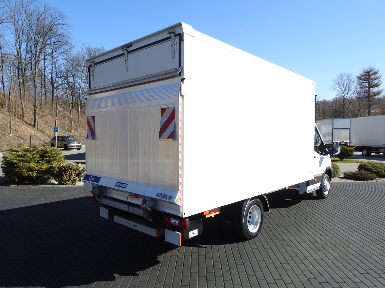 FORD TRANSIT BOX LIFT 8 PALLETS TWIN WHEELS AIR CONDITIONING 130HP - Furgoneta caja cerrada: foto 3 FORD TRANSIT BOX LIFT 8 PALLETS TWIN WHEELS AIR CONDITIONING 130HP - Furgoneta caja cerrada: foto 3