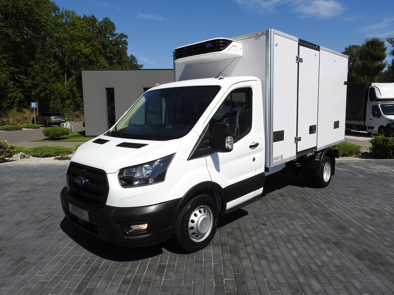 Furgoneta frigorifica FORD TRANSIT REGRIGERATOR BOX 0*C POWER SUPPLY 230V CRUISE CONTROL AIR CONDITIONING TWIN WHEELS  170HP: foto 17