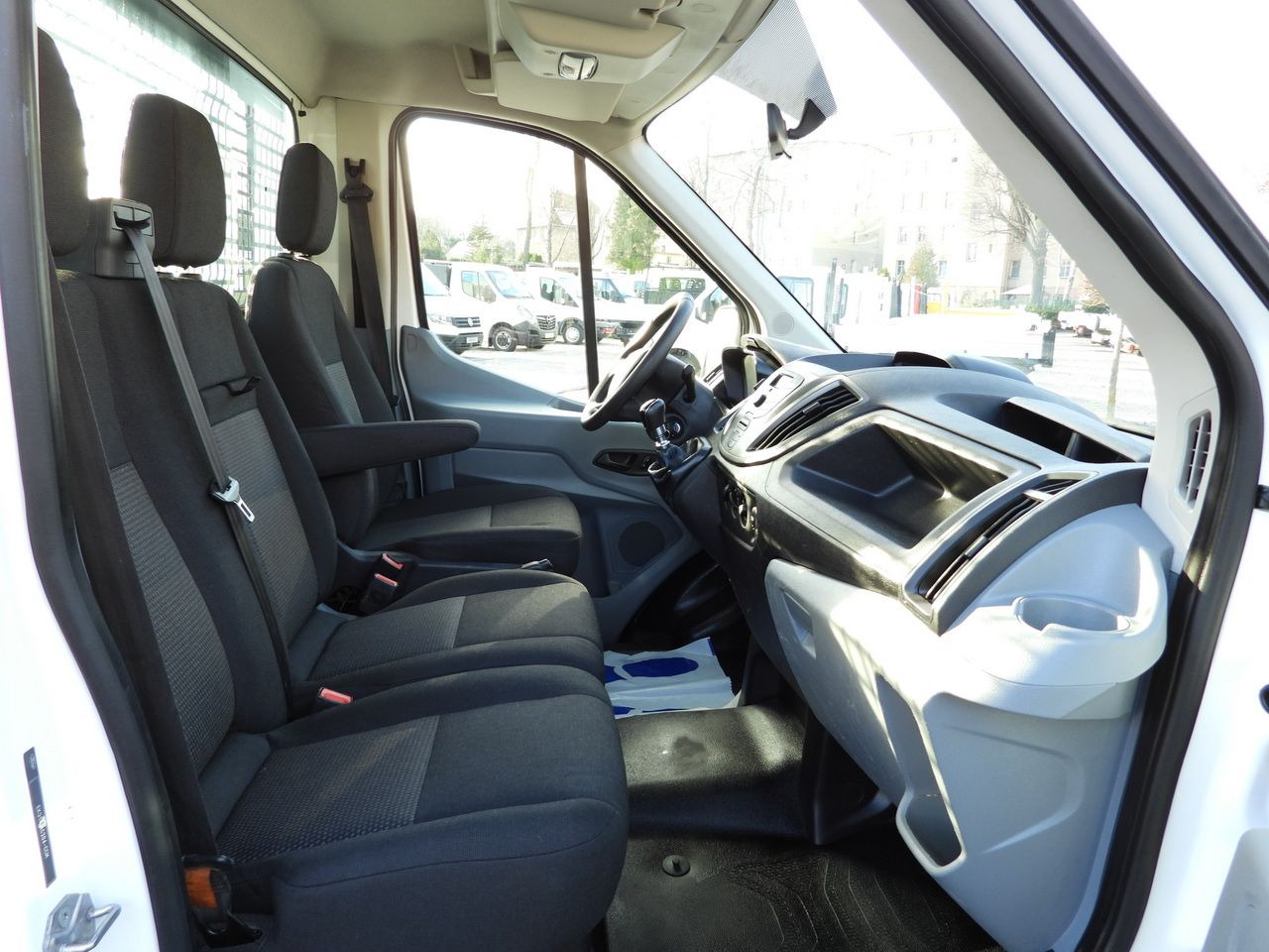 Furgoneta caja abierta FORD TRANSIT STAKE BODY 8 PALLETS TWIN WHEELS AIR CONDITIONING  155HP: foto 33