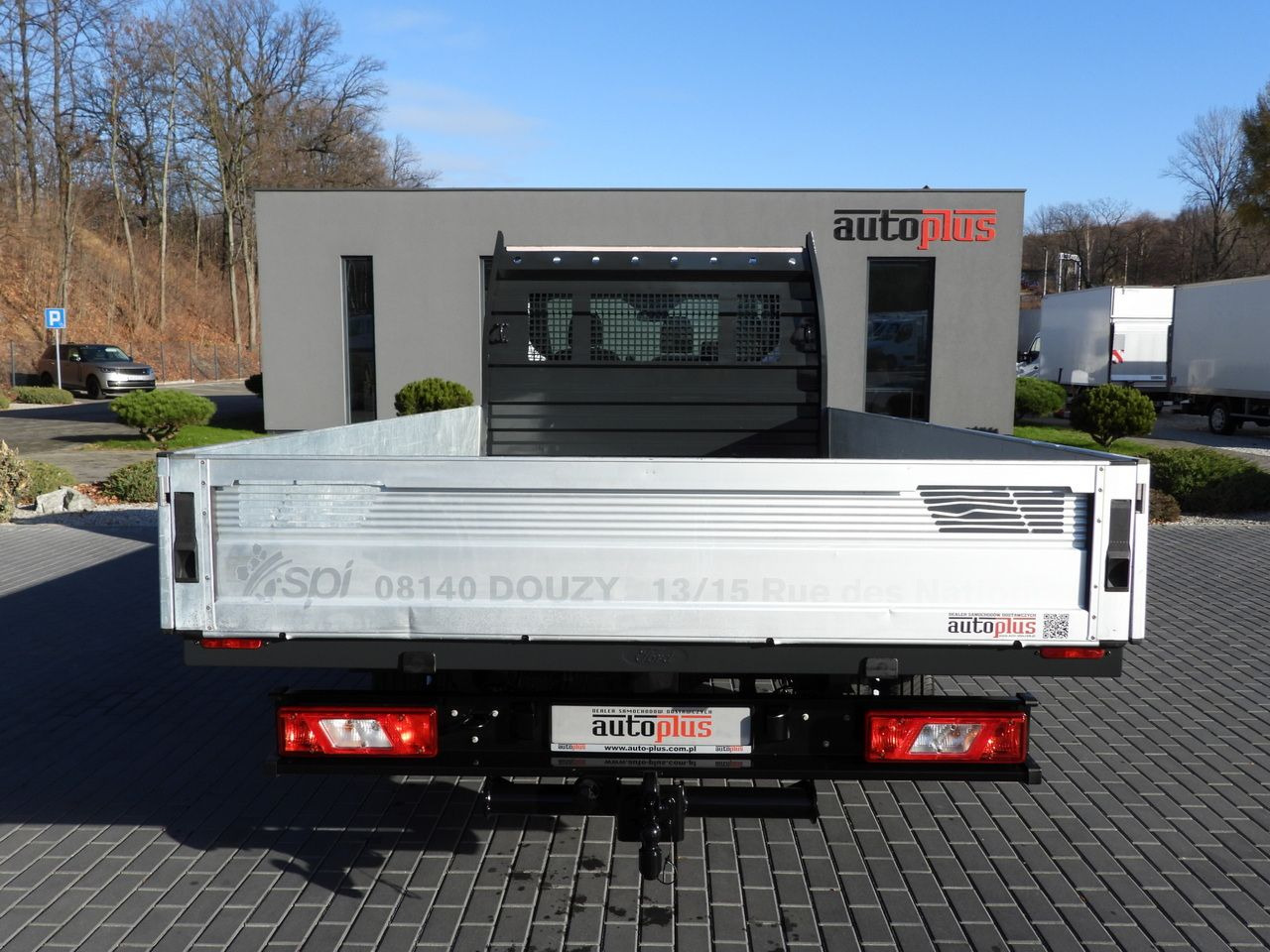 Furgoneta caja abierta FORD TRANSIT STAKE BODY 8 PALLETS TWIN WHEELS AIR CONDITIONING  155HP: foto 10