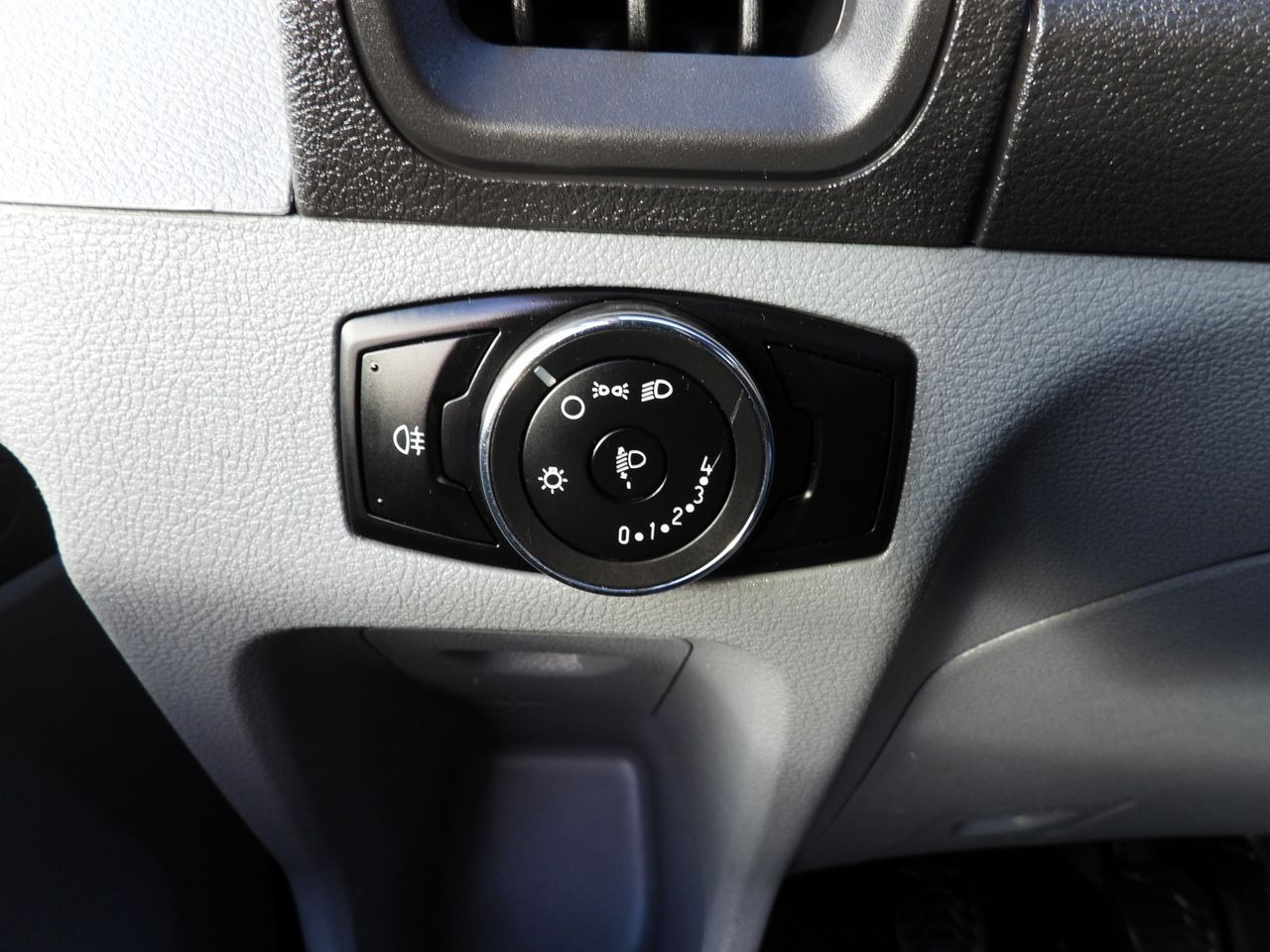 Furgoneta caja abierta FORD TRANSIT STAKE BODY 8 PALLETS TWIN WHEELS AIR CONDITIONING  155HP: foto 26