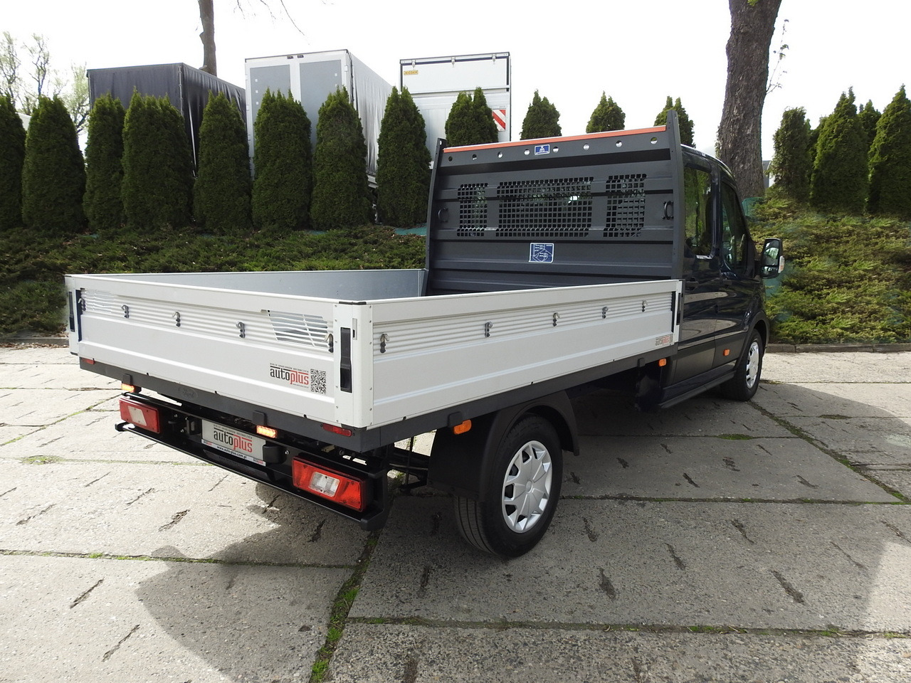 FORD TRANSIT STAKE BODY DOUBLE CABIN DOKA 7 SEATS CRUISE CONTROL AIR CONDITIONING LED LIGHTS 130HP - Furgoneta caja abierta: foto 3 FORD TRANSIT STAKE BODY DOUBLE CABIN DOKA 7 SEATS CRUISE CONTROL AIR CONDITIONING LED LIGHTS 130HP - Furgoneta caja abierta: foto 3