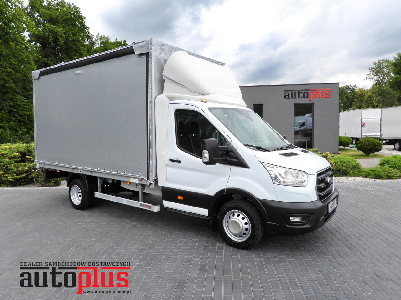 FORD TRANSIT  TARPAULIN 8 PALLETS CRUISE CONTROL LED LIGHTS TWIN WHEELS AIR CONDITIONING  130HP - Furgoneta con lona: foto 1 FORD TRANSIT  TARPAULIN 8 PALLETS CRUISE CONTROL LED LIGHTS TWIN WHEELS AIR CONDITIONING  130HP - Furgoneta con lona: foto 1