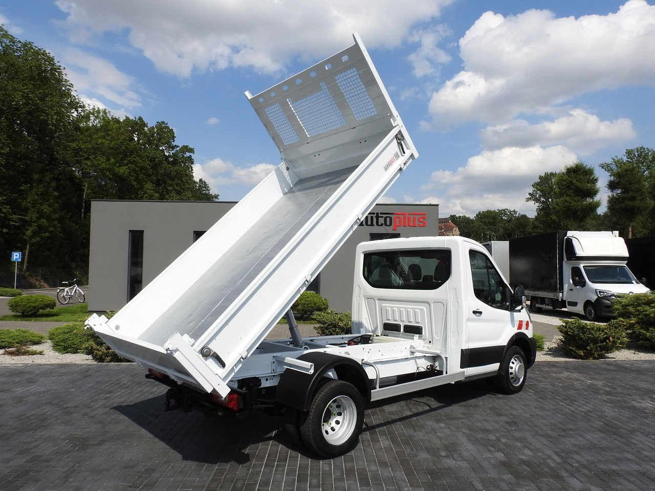 FORD TRANSIT TIPPER CRUISE CONTROL AIR CONDITIONING TWIN WHEELS 170HP - Furgoneta basculante: foto 3 FORD TRANSIT TIPPER CRUISE CONTROL AIR CONDITIONING TWIN WHEELS 170HP - Furgoneta basculante: foto 3