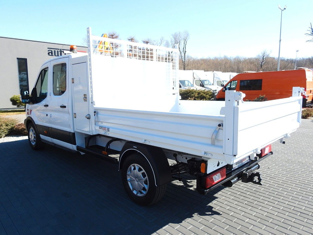 Leasing de  Ford TRANSIT  KIPPER DOPPELKABINE DOKA 6 SITZE Ford TRANSIT  KIPPER DOPPELKABINE DOKA 6 SITZE: foto 9