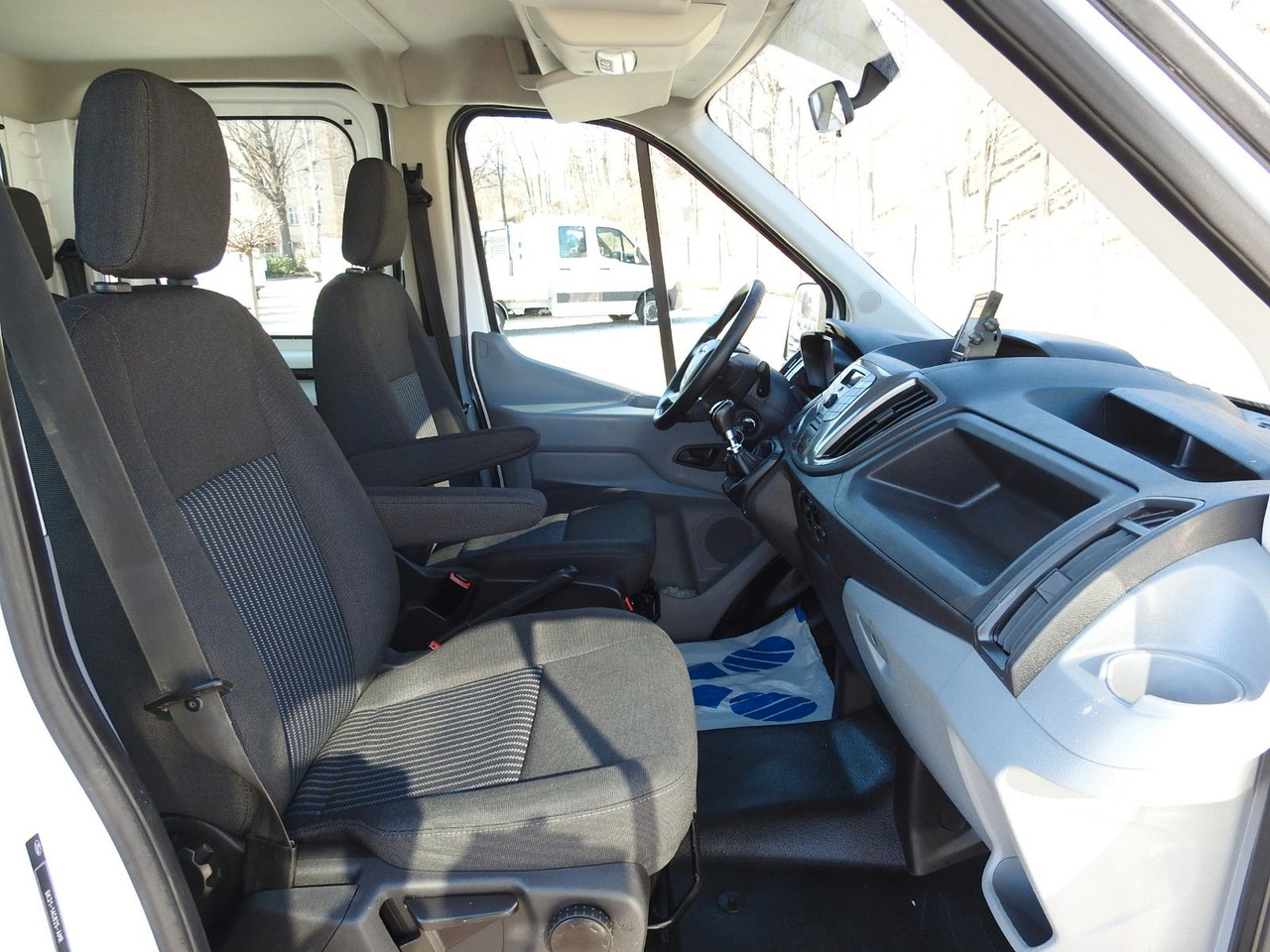 Leasing de  Ford TRANSIT  KIPPER DOPPELKABINE DOKA 6 SITZE Ford TRANSIT  KIPPER DOPPELKABINE DOKA 6 SITZE: foto 26
