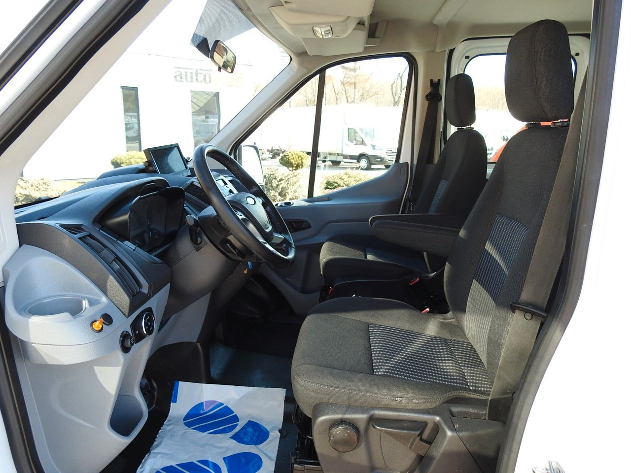 Leasing de  Ford TRANSIT  KIPPER DOPPELKABINE DOKA 6 SITZE Ford TRANSIT  KIPPER DOPPELKABINE DOKA 6 SITZE: foto 20