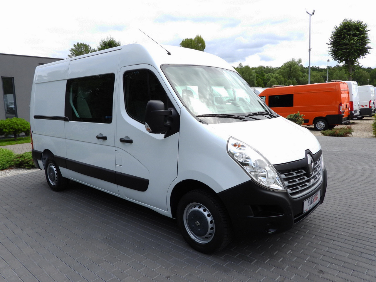 RENAULT MASTER CRUISE CONTROL AIR CONDITIONING 110HP - Furgoneta: foto 4 RENAULT MASTER CRUISE CONTROL AIR CONDITIONING 110HP - Furgoneta: foto 4