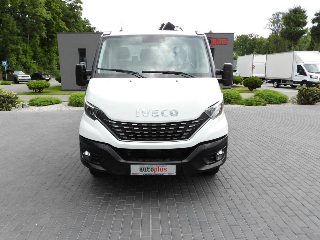 IVECO DAILY 35C18 THREE-WAY TIPPER 3 HDS SEATS CRUISE CONTROL LED LIGHTS AUTOMATIC TRANSMISSION HI-MATIC TWIN WHEELS AIR CONDITIONING 180HP - Furgoneta basculante: foto 5 IVECO DAILY 35C18 THREE-WAY TIPPER 3 HDS SEATS CRUISE CONTROL LED LIGHTS AUTOMATIC TRANSMISSION HI-MATIC TWIN WHEELS AIR CONDITIONING 180HP - Furgoneta basculante: foto 5