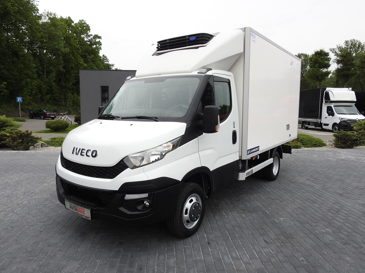 Furgoneta frigorifica IVECO DAILY 35S15 REGRIGERATOR BOX -12*C 8 PALLETS CRUISE CONTROL TWIN WHEELS AIR CONDITIONING  150HP: foto 18