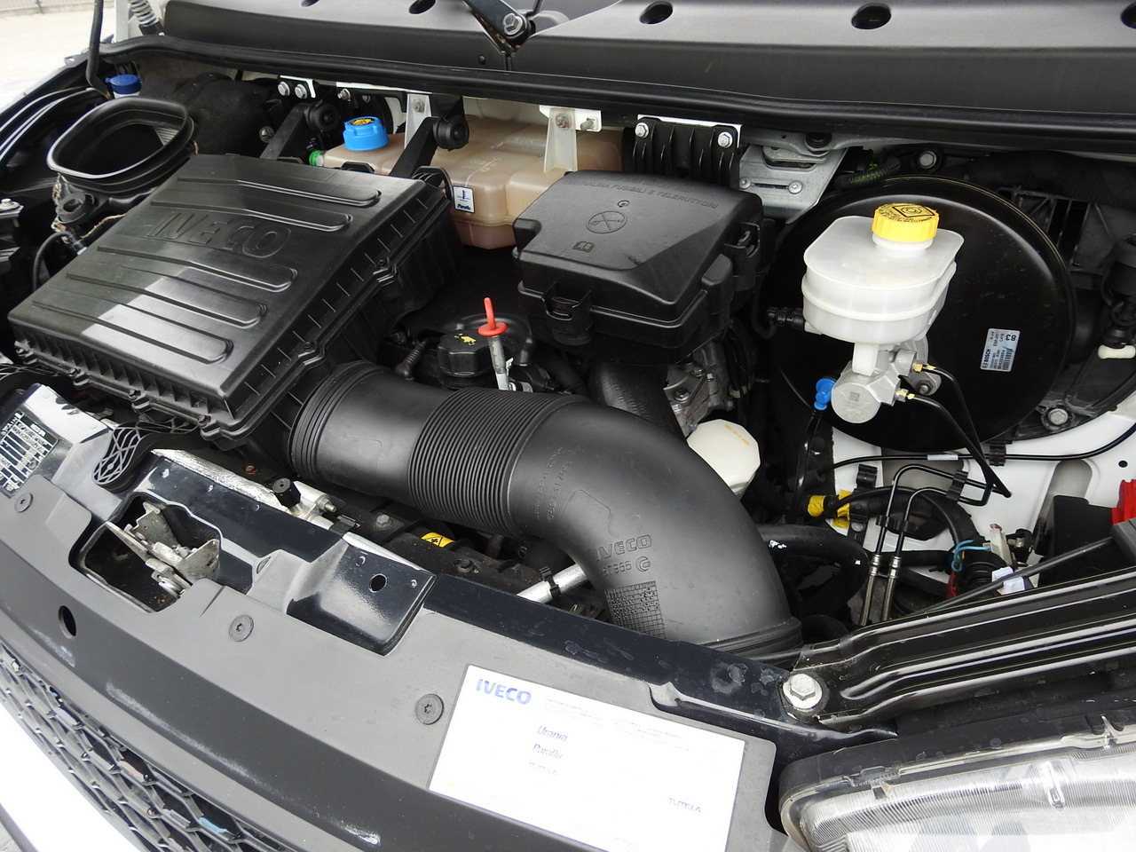 Furgoneta frigorifica IVECO DAILY 35S15 REGRIGERATOR BOX -12*C 8 PALLETS CRUISE CONTROL TWIN WHEELS AIR CONDITIONING  150HP: foto 29