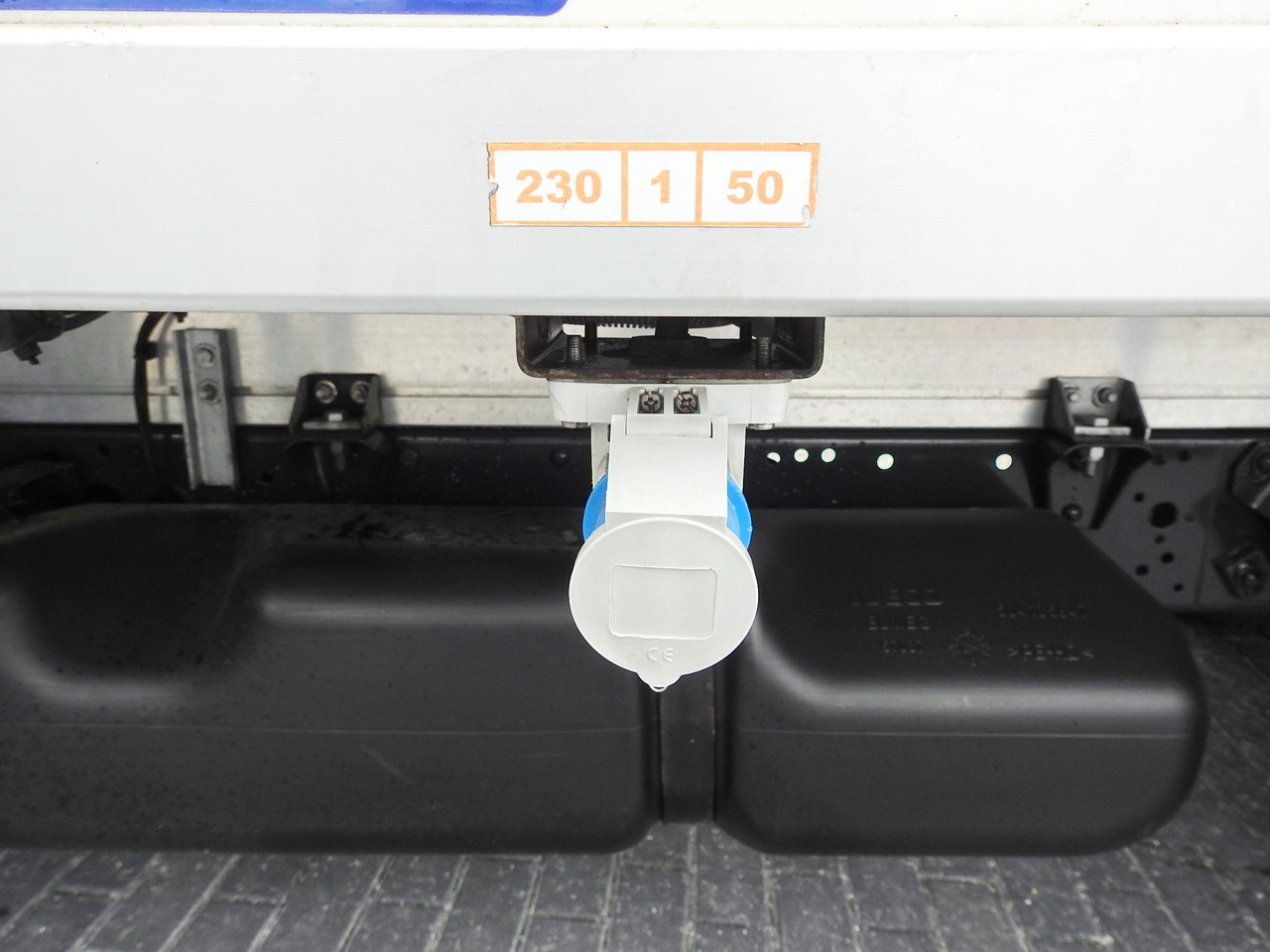 Furgoneta frigorifica IVECO DAILY 35S15 REGRIGERATOR BOX -12*C 8 PALLETS CRUISE CONTROL TWIN WHEELS AIR CONDITIONING  150HP: foto 26