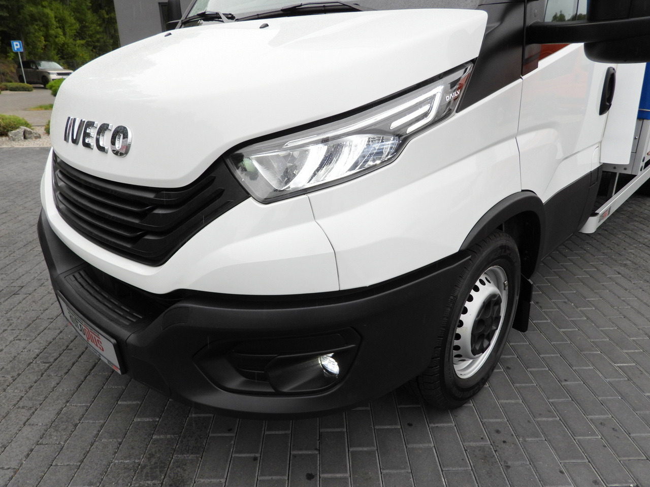 Furgoneta con lona IVECO DAILY 35S18 TARPAULIN LIFT 8 PALLETS WEBASTO CRUISE CONTROL LED LIGHTS AIR CONDITIONING 180HP: foto 20 Furgoneta con lona IVECO DAILY 35S18 TARPAULIN LIFT 8 PALLETS WEBASTO CRUISE CONTROL LED LIGHTS AIR CONDITIONING 180HP: foto 20