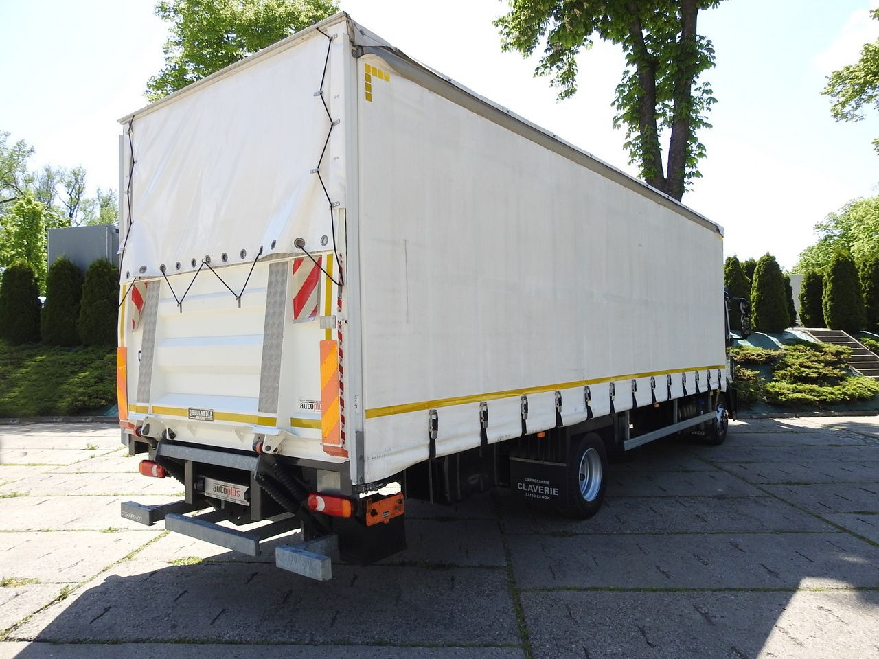 IVECO EUROCARGO 120 - 220 TARPAULIN LIFT 20 PALLETS LED LIGHTS AUTOMATIC TRANSMISSION HI-MATIC TWIN WHEELS AIR CONDITIONING 220HP - Camión lona: foto 3 IVECO EUROCARGO 120 - 220 TARPAULIN LIFT 20 PALLETS LED LIGHTS AUTOMATIC TRANSMISSION HI-MATIC TWIN WHEELS AIR CONDITIONING 220HP - Camión lona: foto 3