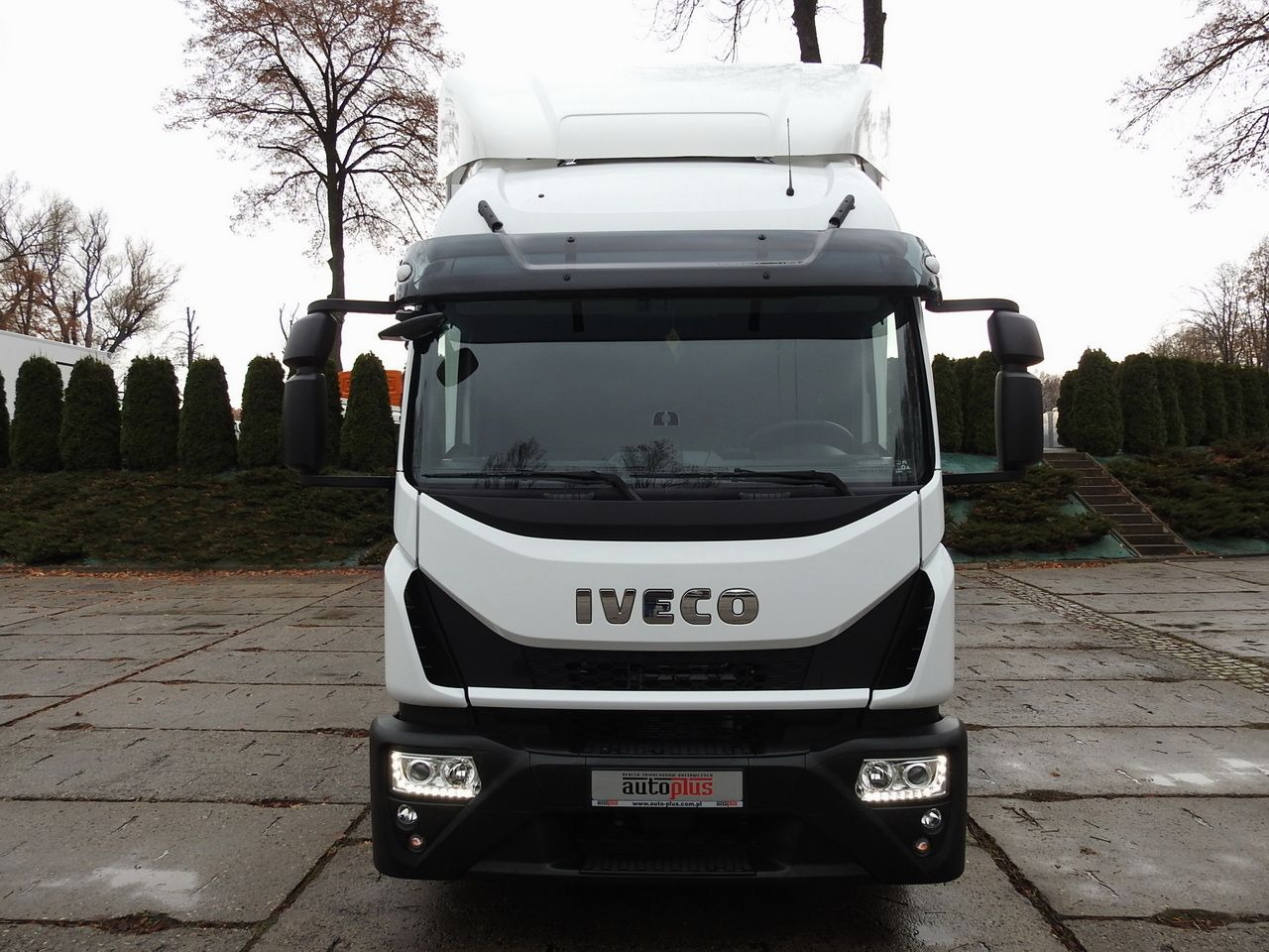 IVECO EUROCARGO 120-250 NEW TARPAULIN LIFT 18 PALLETS WEBASTO CRUISE CONTROL AIR CONDITIONING LED LIGHTS PNEUMATICS AUTOMATIC TRANSMISSION HI-MATIC 250HP - Furgoneta con lona: foto 5 IVECO EUROCARGO 120-250 NEW TARPAULIN LIFT 18 PALLETS WEBASTO CRUISE CONTROL AIR CONDITIONING LED LIGHTS PNEUMATICS AUTOMATIC TRANSMISSION HI-MATIC 250HP - Furgoneta con lona: foto 5