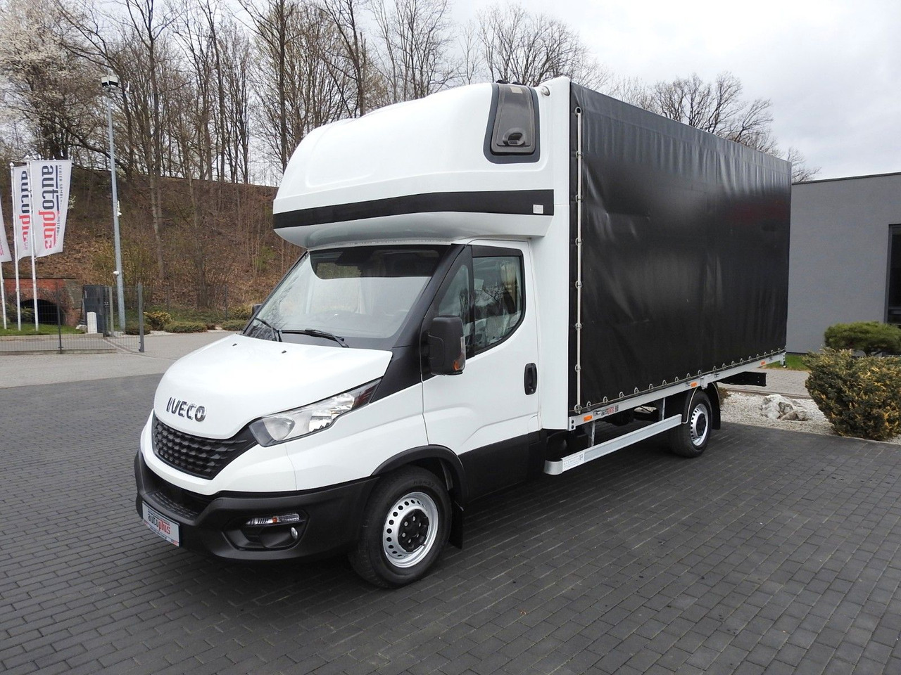 Furgoneta con lona Iveco DAILY  35S18 PRITSCHE PLANE 10 PALETTEN WEBASTO: foto 6