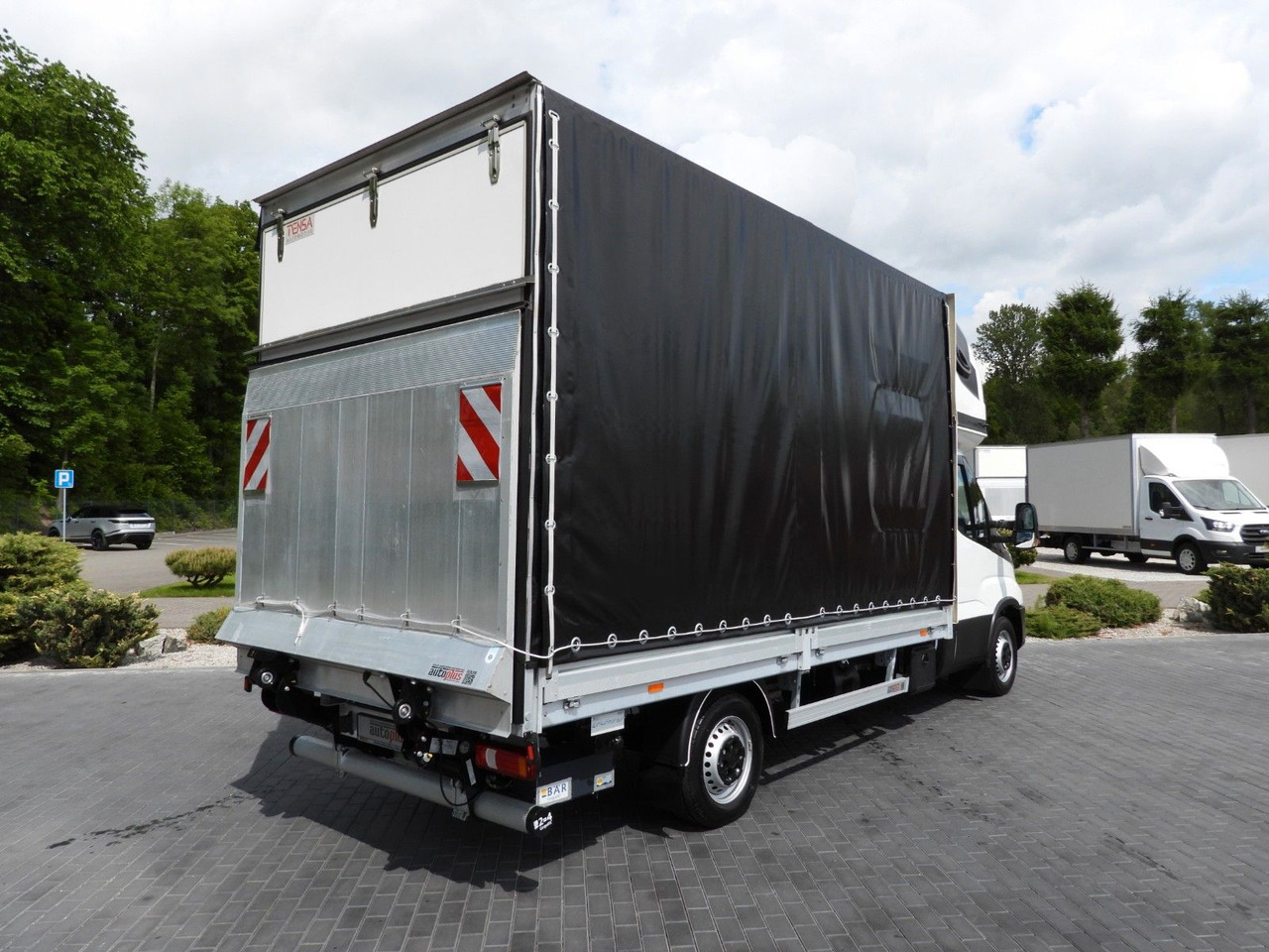Iveco DAILY 35S18 PRITSCHE PLANE AUFZUG 8 PALETTEN - Furgoneta con lona: foto 3 Iveco DAILY 35S18 PRITSCHE PLANE AUFZUG 8 PALETTEN - Furgoneta con lona: foto 3