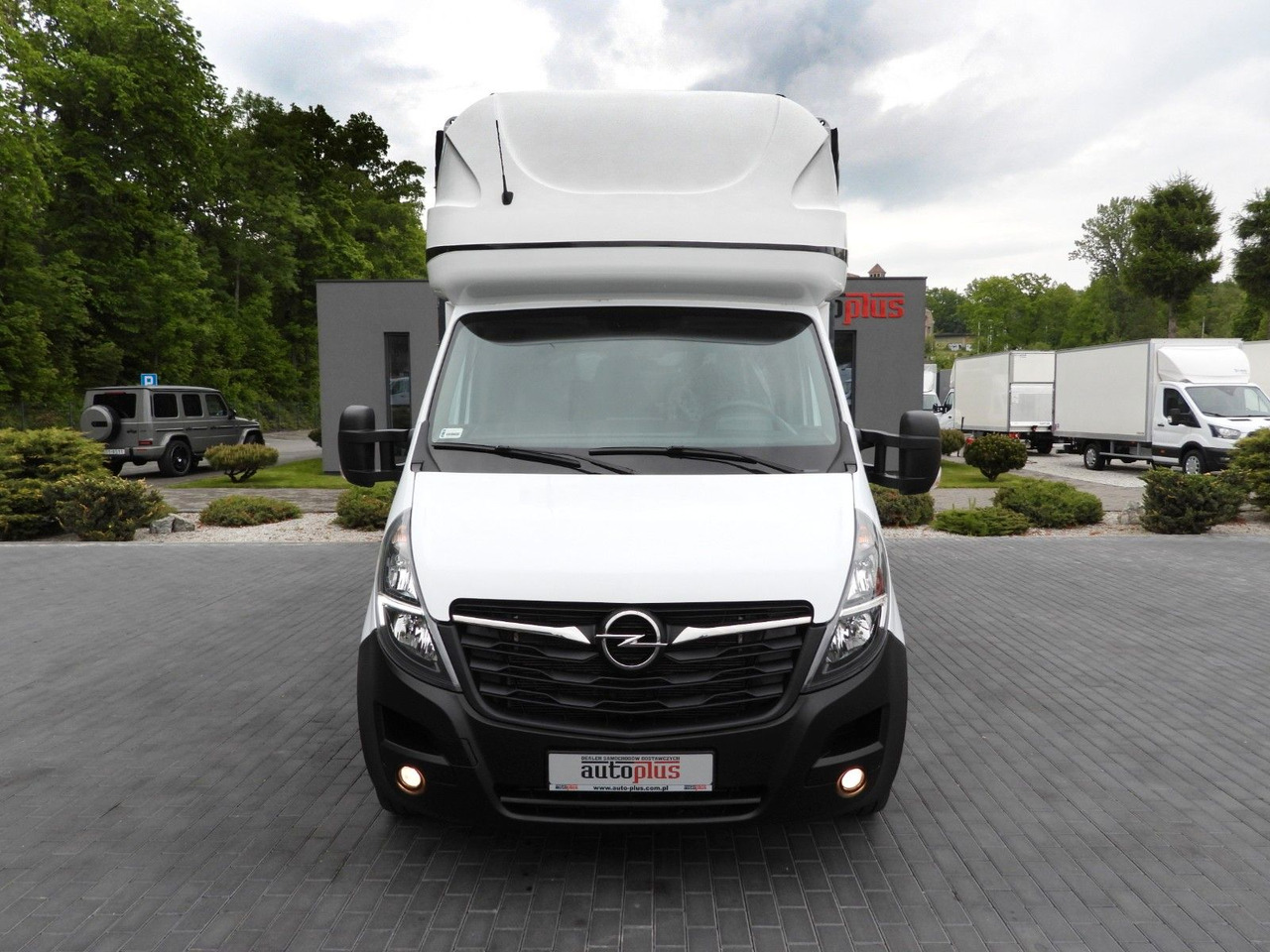 Iveco MOVANO PRITSCHE PLANE 10 PALETTEN TEMPOMAT NAVI - Furgoneta con lona: foto 5 Iveco MOVANO PRITSCHE PLANE 10 PALETTEN TEMPOMAT NAVI - Furgoneta con lona: foto 5