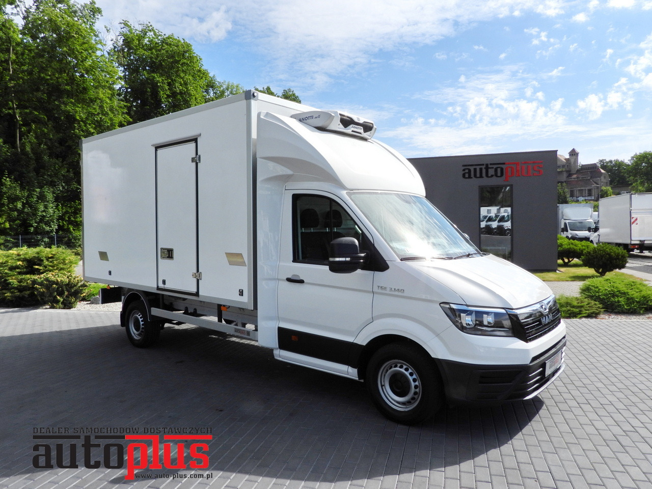 MAN TGE 3.140 REGRIGERATOR BOX -1*C 8 PALLETS HEATING FUNCTION CRUISE CONTROL PNEUMATICS AIR CONDITIONING 140HP - Furgoneta frigorifica: foto 1 MAN TGE 3.140 REGRIGERATOR BOX -1*C 8 PALLETS HEATING FUNCTION CRUISE CONTROL PNEUMATICS AIR CONDITIONING 140HP - Furgoneta frigorifica: foto 1