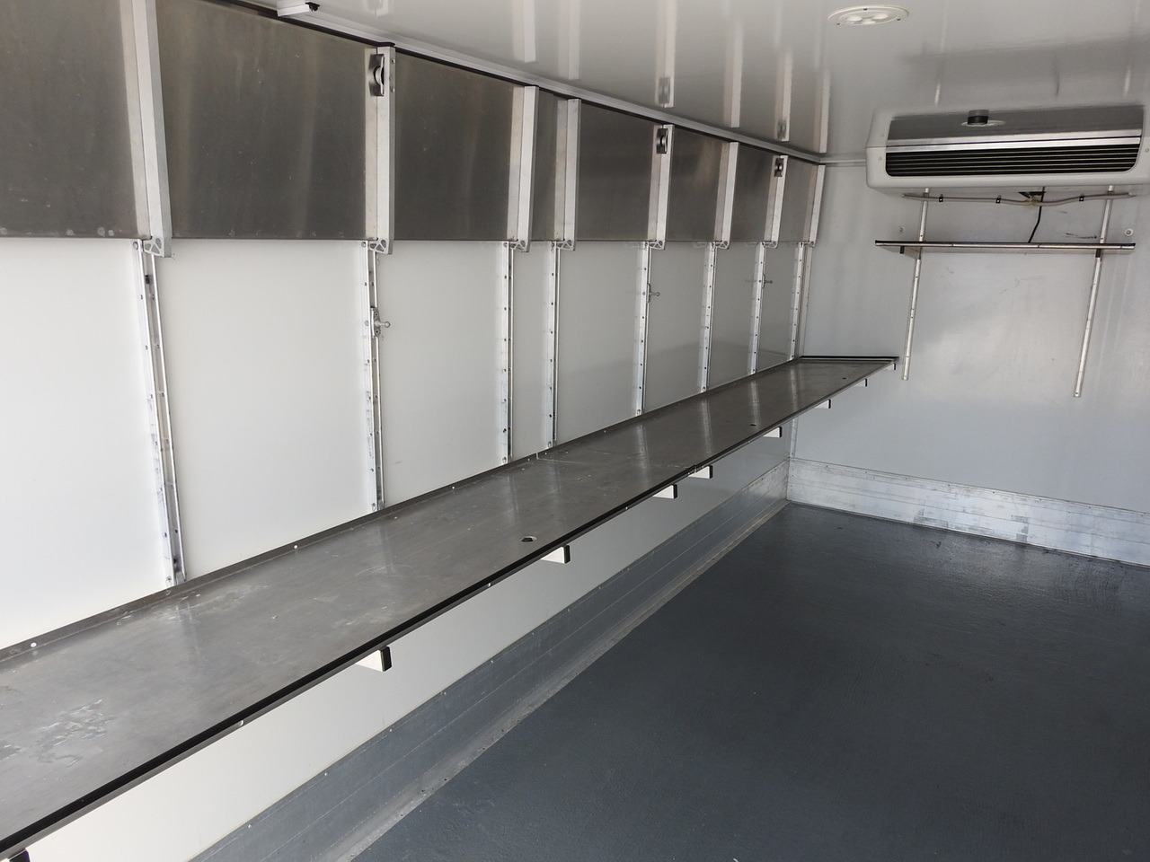 Camión frigorífico MAN TGL 10.180 REGRIGERATOR BOX -20*C 11 PALLETS POWER SUPPLY 230V AIR CONDITIONING PNEUMATICS TWIN WHEELS  180HP: foto 26
