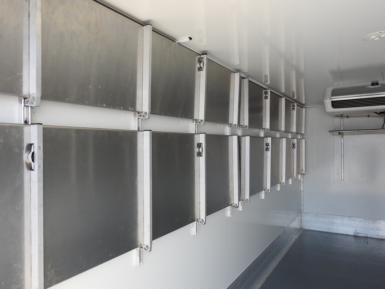Camión frigorífico MAN TGL 10.180 REGRIGERATOR BOX -20*C 11 PALLETS POWER SUPPLY 230V AIR CONDITIONING PNEUMATICS TWIN WHEELS  180HP: foto 25