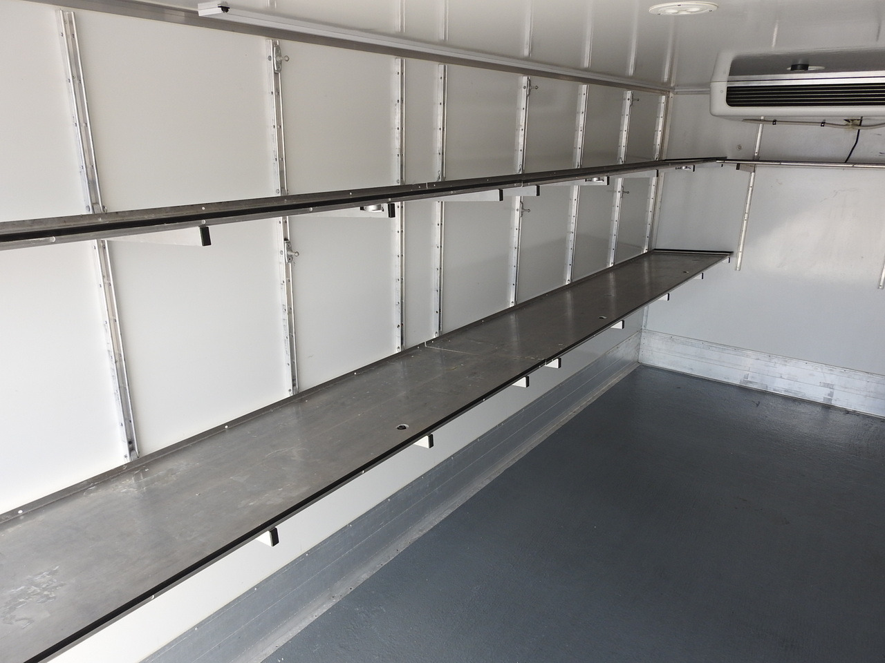 Camión frigorífico MAN TGL 10.180 REGRIGERATOR BOX -20*C 11 PALLETS POWER SUPPLY 230V AIR CONDITIONING PNEUMATICS TWIN WHEELS  180HP: foto 27