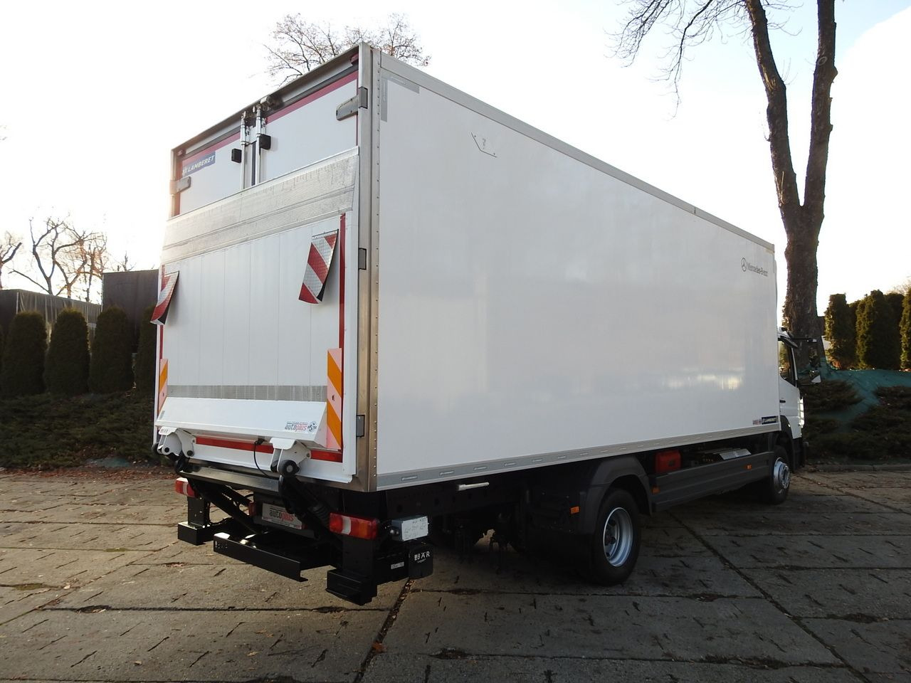 MERCEDES ATEGO 12.24 REGRIGERATOR BOX -10*C LIFT 16 PALLETS HEATING FUNCTION WEBASTO CRUISE CONTROL PNEUMATICS AIR CONDITIONING 240HP - Camión frigorífico: foto 3 MERCEDES ATEGO 12.24 REGRIGERATOR BOX -10*C LIFT 16 PALLETS HEATING FUNCTION WEBASTO CRUISE CONTROL PNEUMATICS AIR CONDITIONING 240HP - Camión frigorífico: foto 3