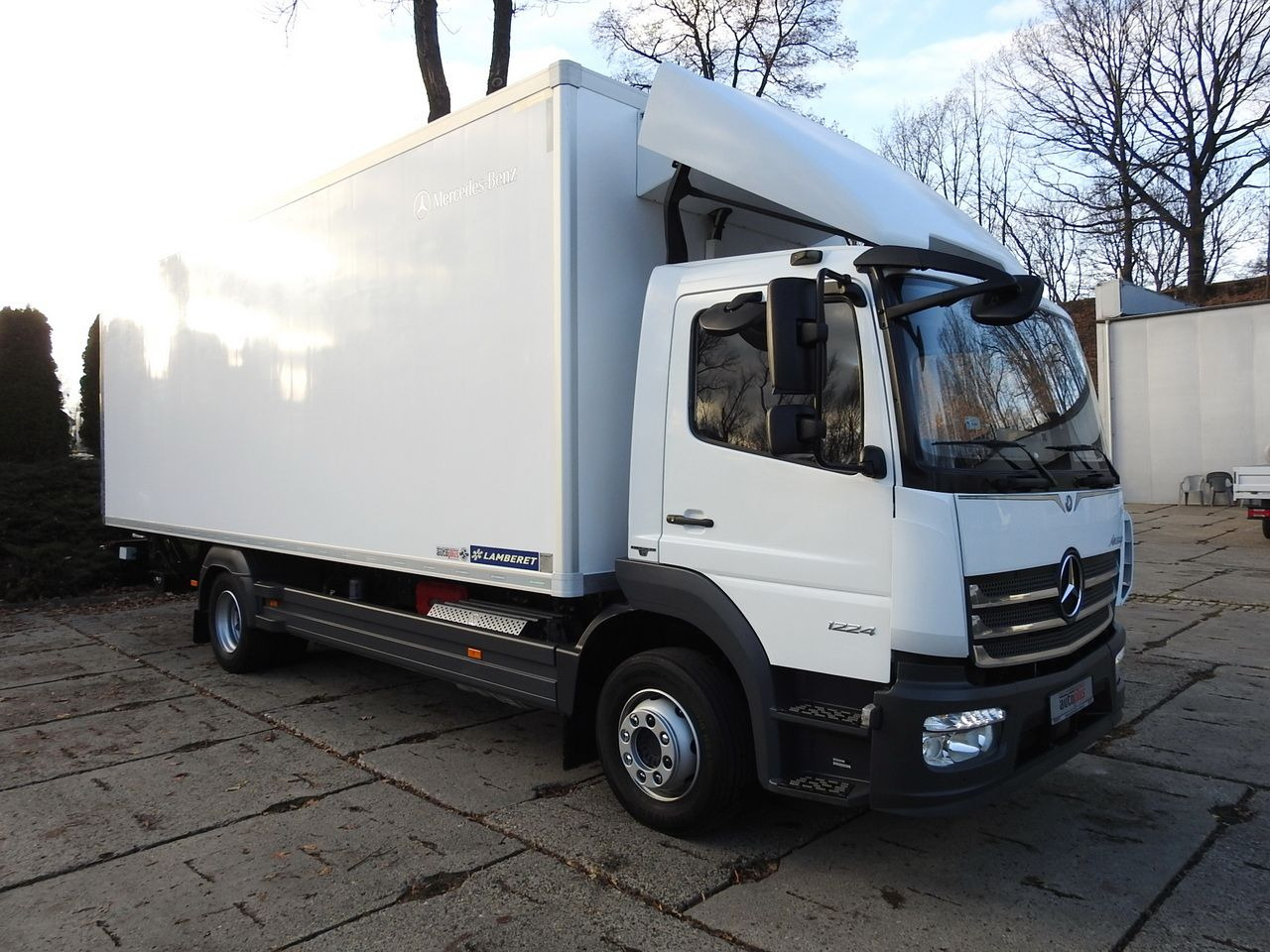 MERCEDES ATEGO 12.24 REGRIGERATOR BOX -10*C LIFT 16 PALLETS HEATING FUNCTION WEBASTO CRUISE CONTROL PNEUMATICS AIR CONDITIONING  240HP - Camión frigorífico: foto 4 MERCEDES ATEGO 12.24 REGRIGERATOR BOX -10*C LIFT 16 PALLETS HEATING FUNCTION WEBASTO CRUISE CONTROL PNEUMATICS AIR CONDITIONING  240HP - Camión frigorífico: foto 4