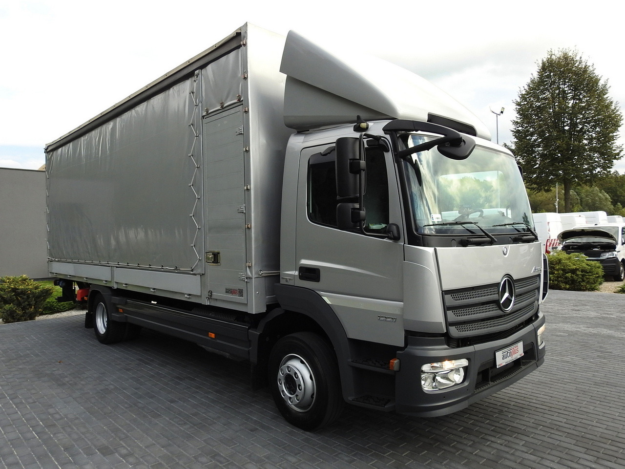 MERCEDES ATEGO 1221 TARPAULIN LIFT 16 PALLETS WEBASTO AIR CONDITIONING PNEUMATICS TWIN WHEELS 230HP - Furgoneta con lona: foto 4 MERCEDES ATEGO 1221 TARPAULIN LIFT 16 PALLETS WEBASTO AIR CONDITIONING PNEUMATICS TWIN WHEELS 230HP - Furgoneta con lona: foto 4