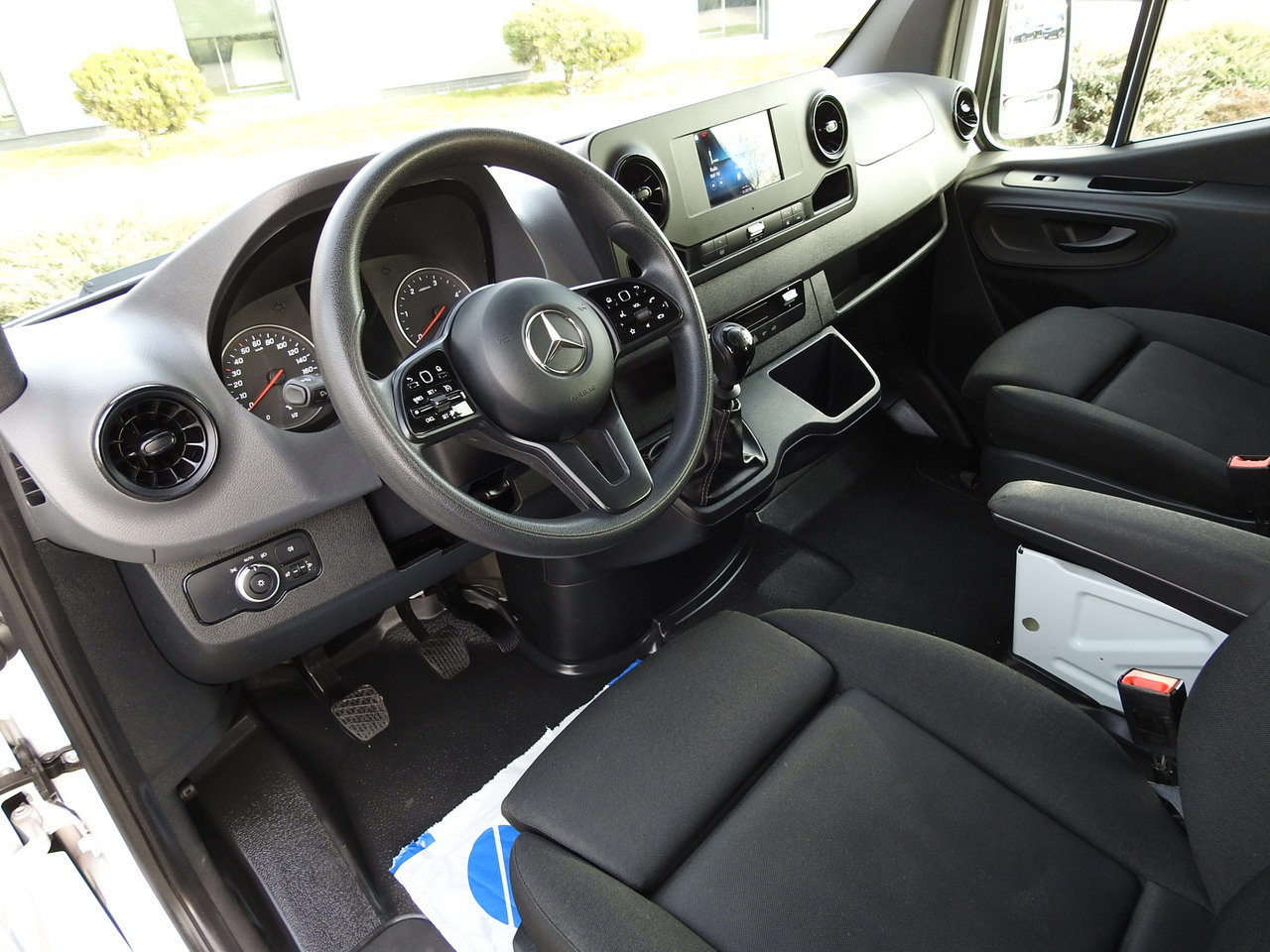 MERCEDES SPRINTER 314 BOX DELIVERY VAN 6 SEATS CRUISE CONTROL AIR CONDITIONING 140HP - Furgón: foto 2 MERCEDES SPRINTER 314 BOX DELIVERY VAN 6 SEATS CRUISE CONTROL AIR CONDITIONING 140HP - Furgón: foto 2