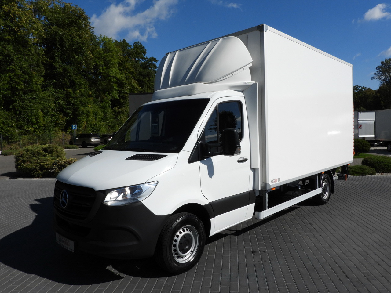 Furgoneta caja cerrada MERCEDES SPRINTER 315 BOX LIFT 8 PALLETS AIR CONDITIONING  150HP: foto 17