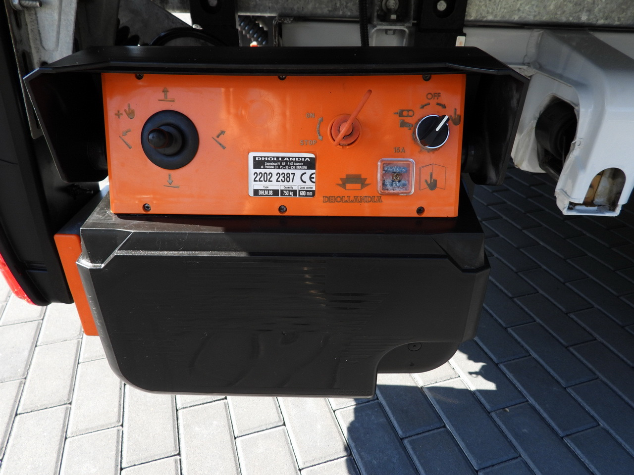 Furgoneta caja cerrada MERCEDES SPRINTER 315 BOX LIFT 8 PALLETS AIR CONDITIONING  150HP: foto 16