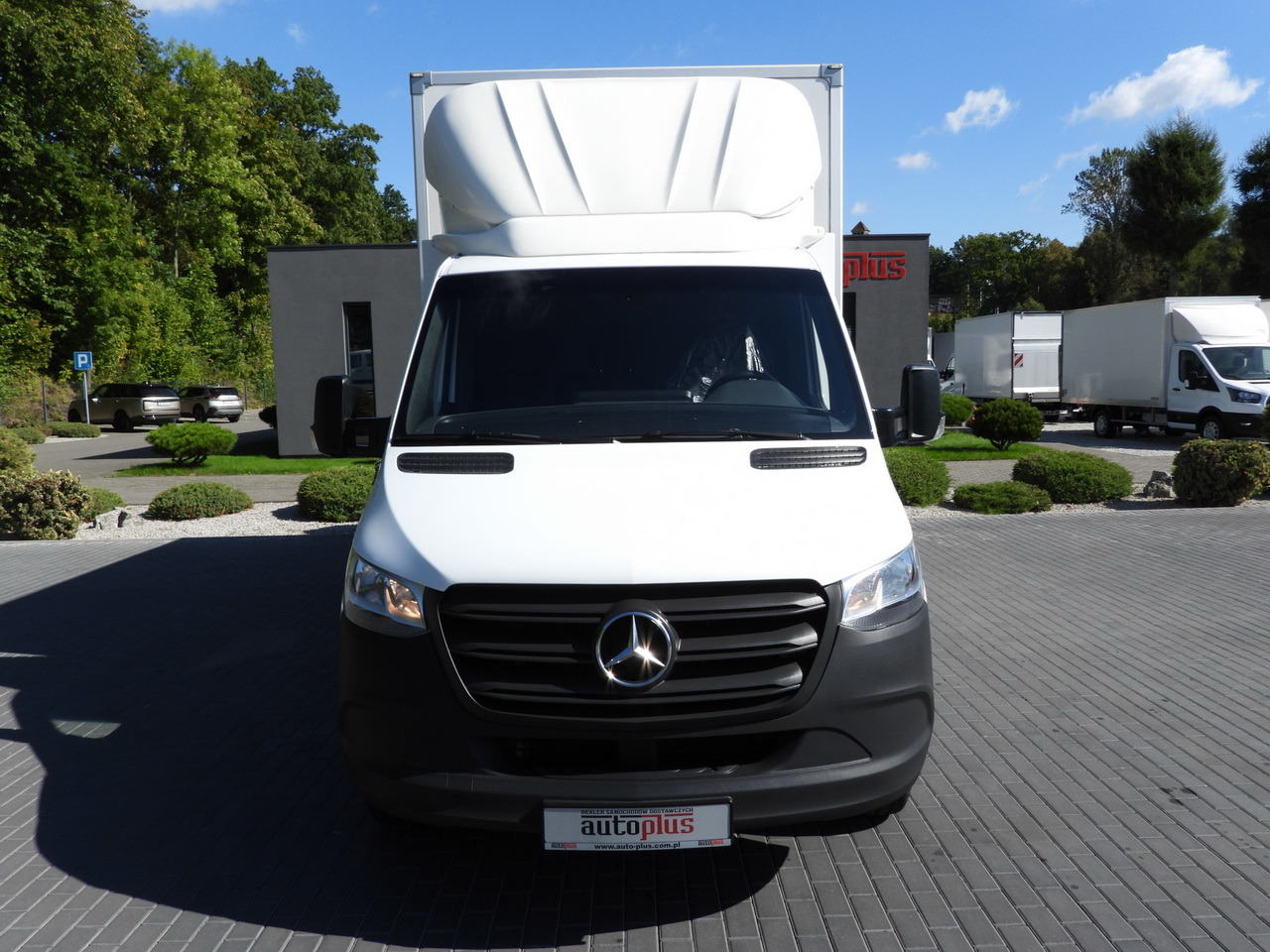 Furgoneta caja cerrada MERCEDES SPRINTER 315 BOX LIFT 8 PALLETS AIR CONDITIONING  150HP: foto 5