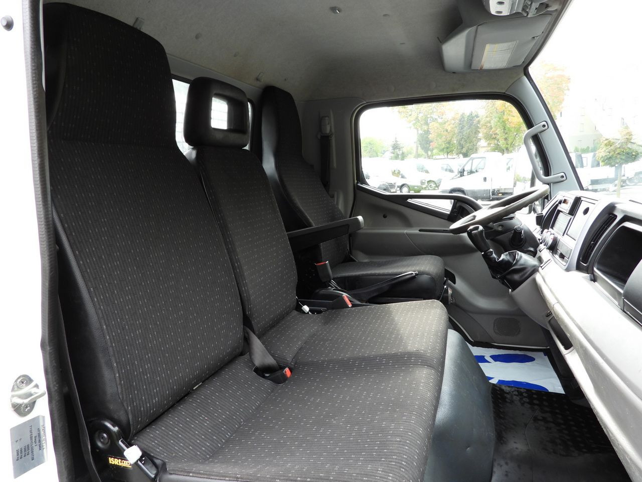 Furgoneta basculante MITSUBISHI CANTER FUSO 3C15 THREE-WAY TIPPER 3 SEATS LED LIGHTS TWIN WHEELS 150HP: foto 50 Furgoneta basculante MITSUBISHI CANTER FUSO 3C15 THREE-WAY TIPPER 3 SEATS LED LIGHTS TWIN WHEELS 150HP: foto 50