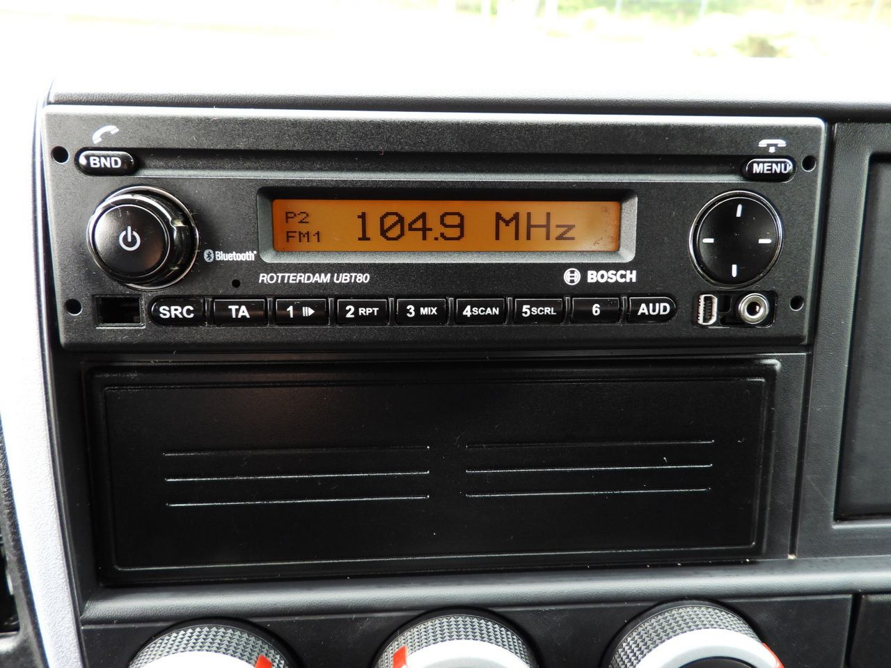 Furgoneta basculante MITSUBISHI CANTER FUSO 3C15 THREE-WAY TIPPER 3 SEATS LED LIGHTS TWIN WHEELS 150HP: foto 45 Furgoneta basculante MITSUBISHI CANTER FUSO 3C15 THREE-WAY TIPPER 3 SEATS LED LIGHTS TWIN WHEELS 150HP: foto 45