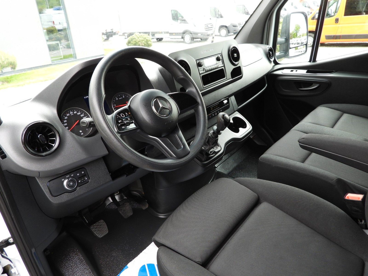 Mercedes-Benz SPRINTER 519 PRITSCHE PLANE 8 PALETTEN WEBASTO - Furgoneta con lona: foto 2 Mercedes-Benz SPRINTER 519 PRITSCHE PLANE 8 PALETTEN WEBASTO - Furgoneta con lona: foto 2