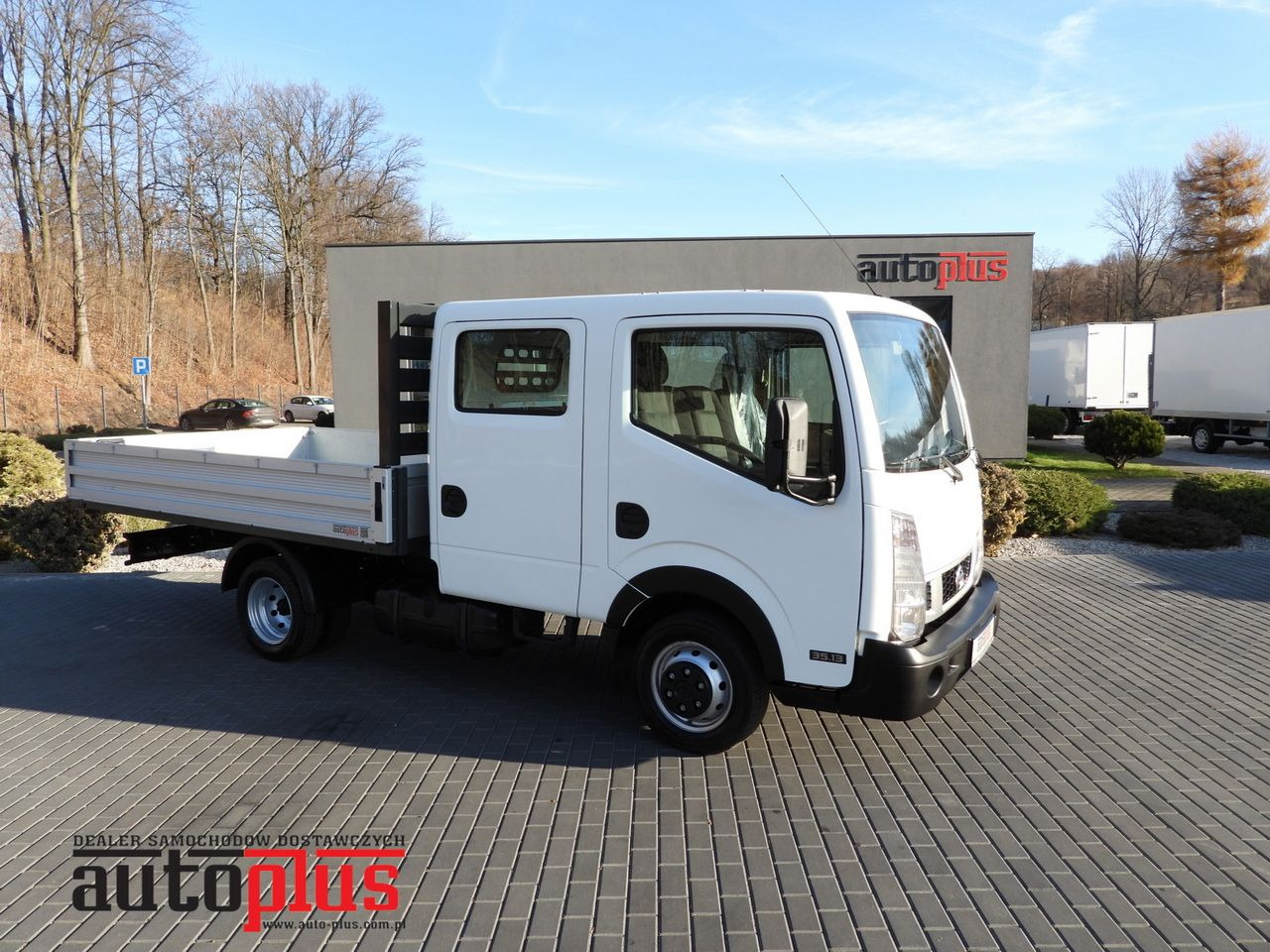NISSAN CABSTAR NT400 STAKE BODY DOUBLE CABIN DOKA 6 SEATS TWIN WHEELS AIR CONDITIONING 130HP - Furgoneta combi: foto 1 NISSAN CABSTAR NT400 STAKE BODY DOUBLE CABIN DOKA 6 SEATS TWIN WHEELS AIR CONDITIONING 130HP - Furgoneta combi: foto 1