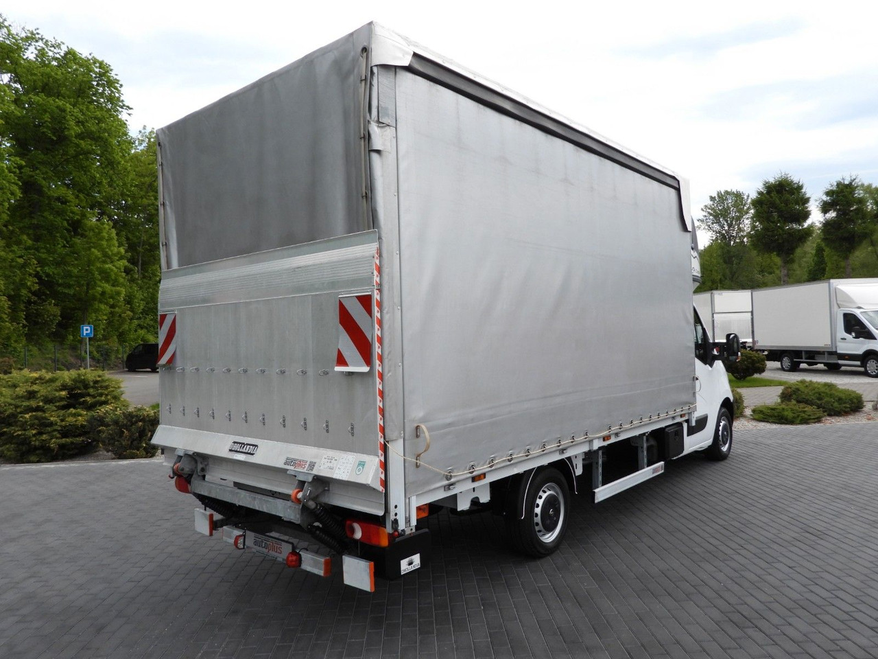 Opel MOVANO PRITSCHE PLANE AUFZUG 9 PALETTEN WEBASTO - Furgoneta con lona: foto 3 Opel MOVANO PRITSCHE PLANE AUFZUG 9 PALETTEN WEBASTO - Furgoneta con lona: foto 3