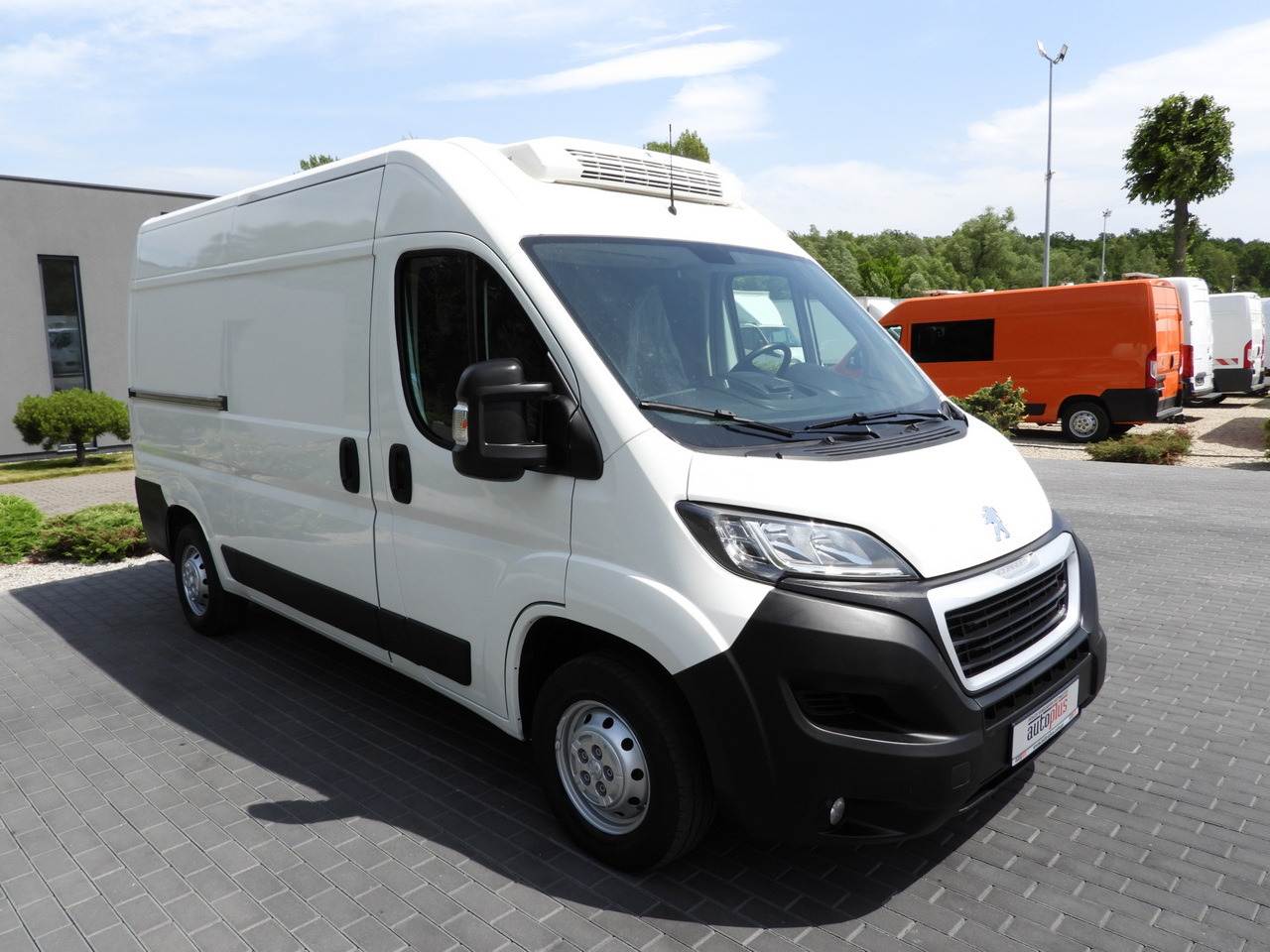 PEUGEOT BOXER REFRIGERATOR VAN -10*C CRUISE CONTROL AIR CONDITIONING 130HP - Furgoneta frigorifica: foto 4 PEUGEOT BOXER REFRIGERATOR VAN -10*C CRUISE CONTROL AIR CONDITIONING 130HP - Furgoneta frigorifica: foto 4