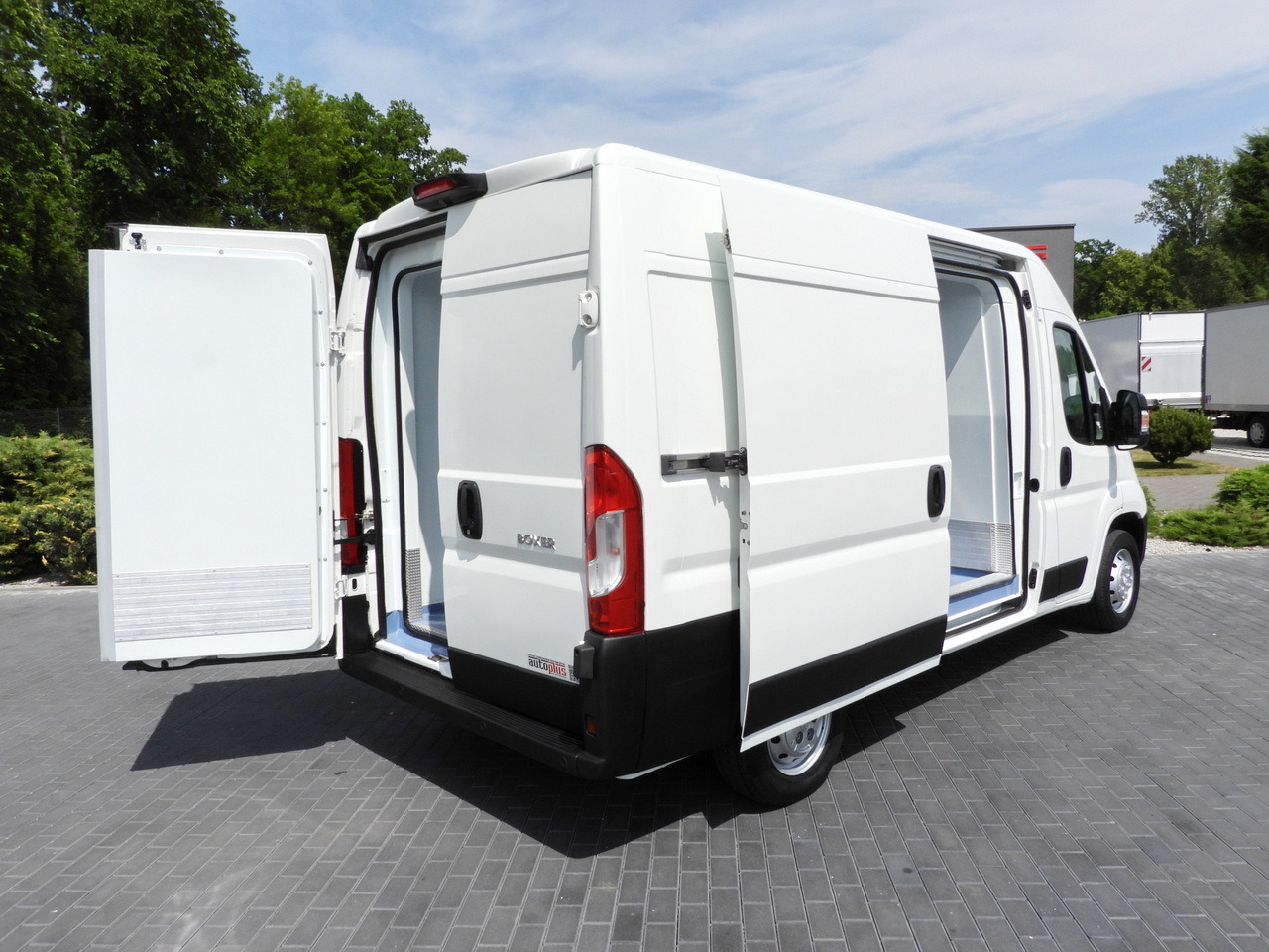 PEUGEOT BOXER REFRIGERATOR VAN -10*C CRUISE CONTROL AIR CONDITIONING 130HP - Furgoneta frigorifica: foto 3 PEUGEOT BOXER REFRIGERATOR VAN -10*C CRUISE CONTROL AIR CONDITIONING 130HP - Furgoneta frigorifica: foto 3