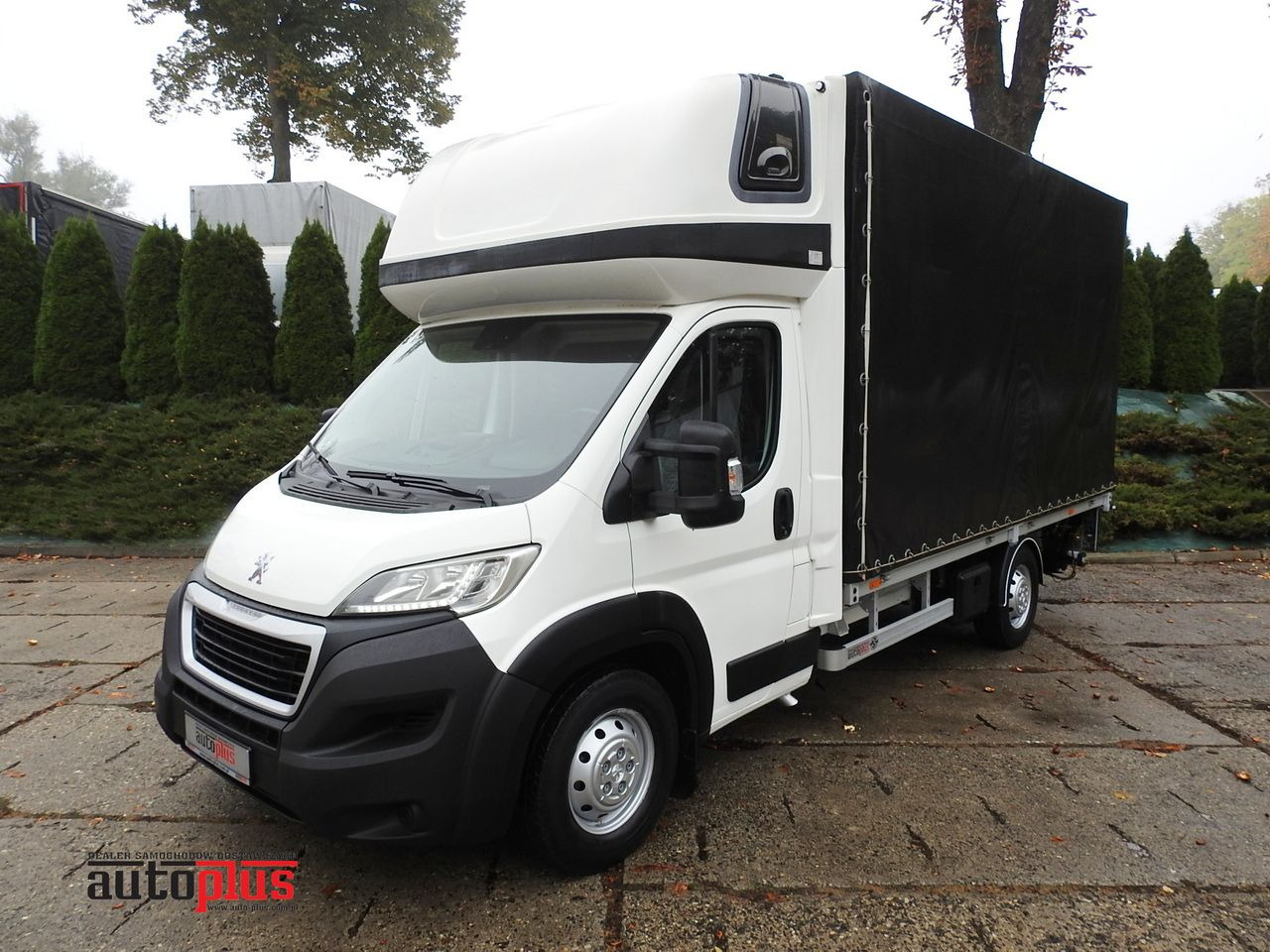 PEUGEOT BOXER TARPAULIN LIFT 8 PALLETS WEBASTO LED LIGHTS AIR CONDITIONING 165HP - Furgoneta con lona: foto 1 PEUGEOT BOXER TARPAULIN LIFT 8 PALLETS WEBASTO LED LIGHTS AIR CONDITIONING 165HP - Furgoneta con lona: foto 1