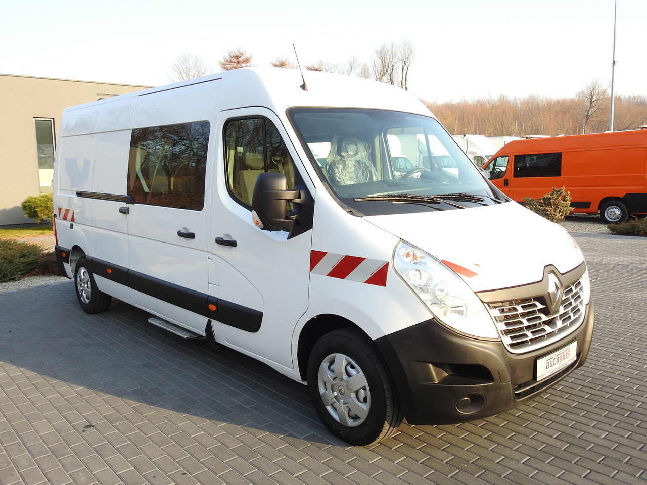 RENAULT MASTER BOX DELIVERY VAN 7 SEATS CRUISE CONTROL AIR CONDITIONING  130HP - Furgón: foto 4 RENAULT MASTER BOX DELIVERY VAN 7 SEATS CRUISE CONTROL AIR CONDITIONING  130HP - Furgón: foto 4